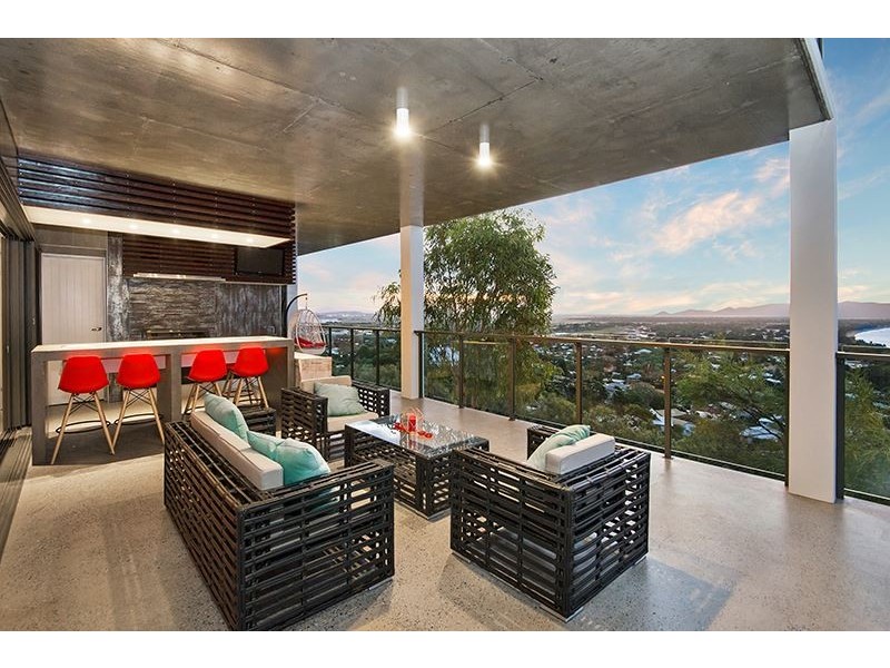 53 Yarrawonga Drive, Castle Hill QLD 4810