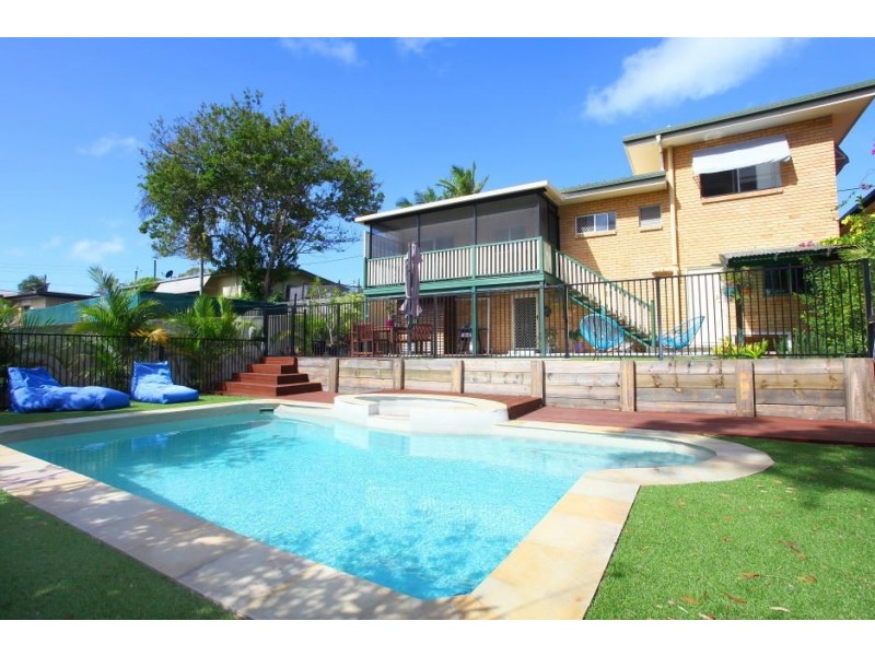 3 Kathleen Avenue, Southport QLD 4215