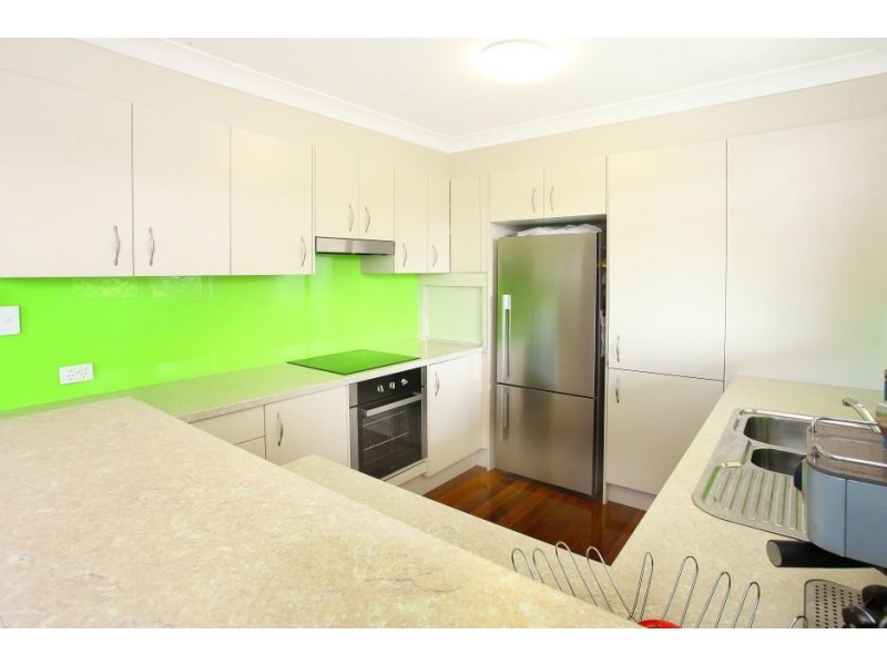 3 Kathleen Avenue, Southport QLD 4215