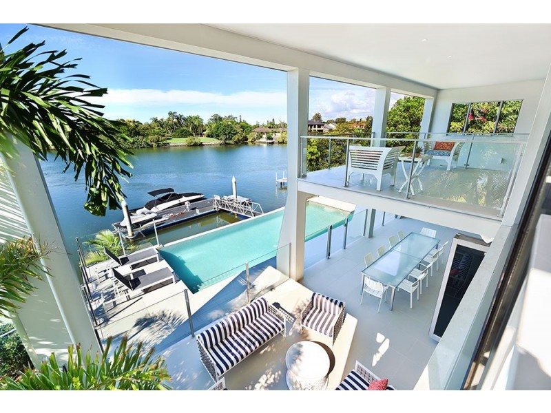 112 Edinburgh Road, Benowa Waters QLD 4217