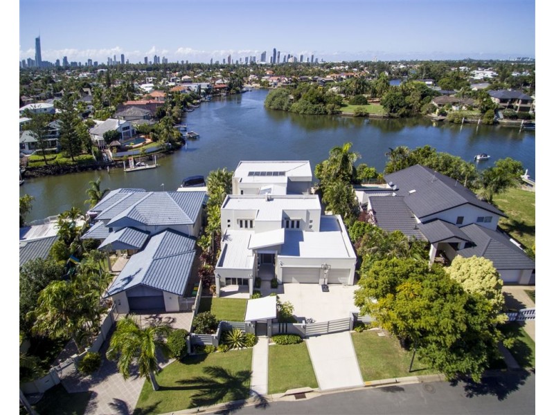 112 Edinburgh Road, Benowa Waters QLD 4217