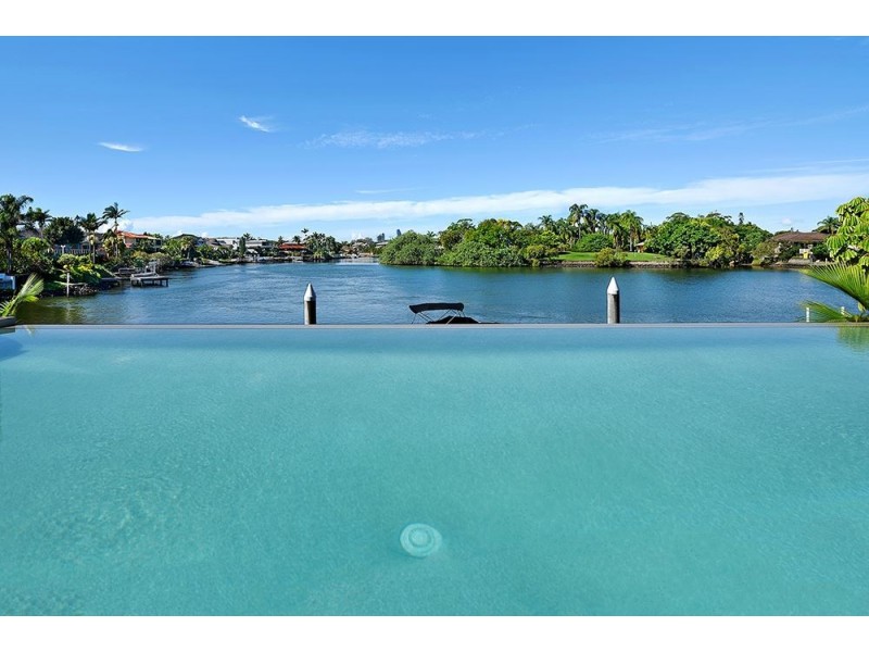 112 Edinburgh Road, Benowa Waters QLD 4217