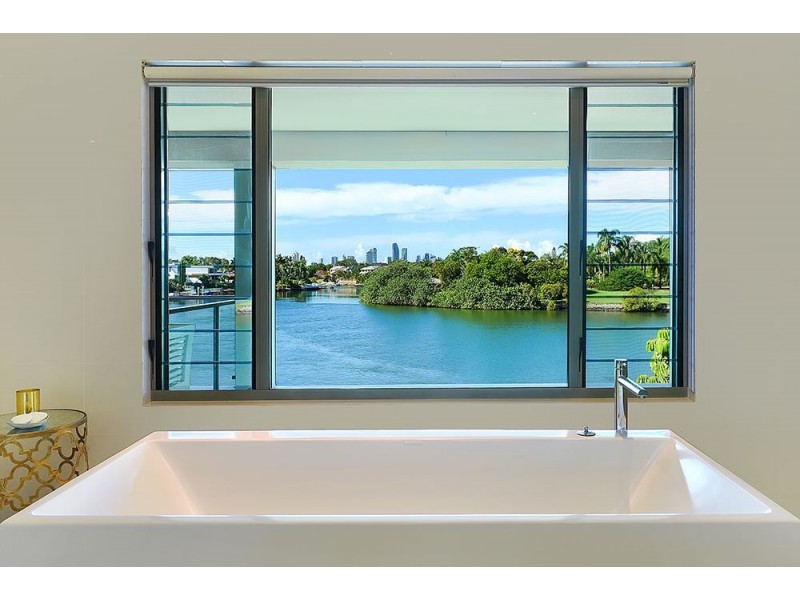 112 Edinburgh Road, Benowa Waters QLD 4217