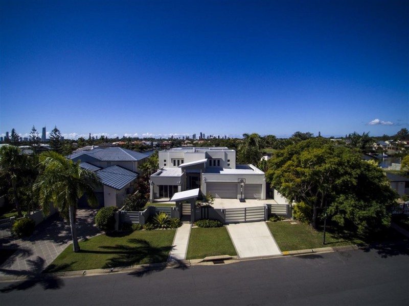 112 Edinburgh Road, Benowa Waters QLD 4217