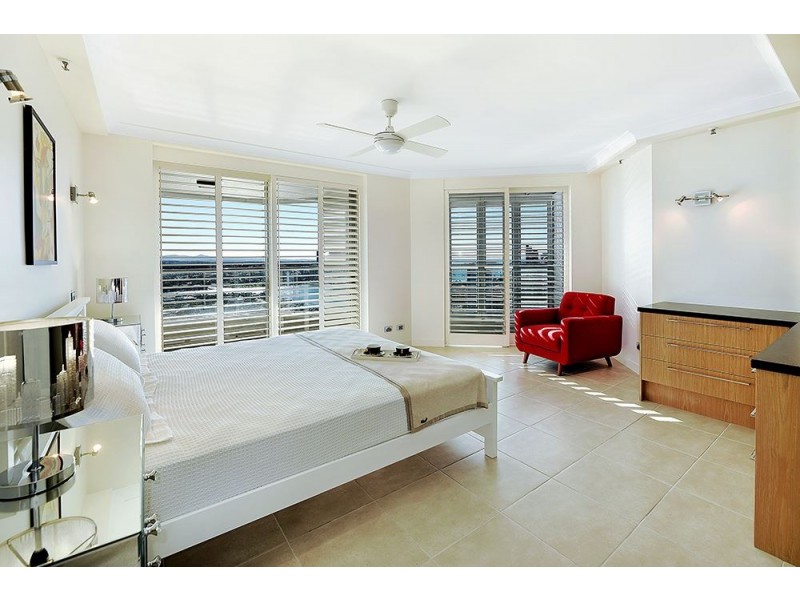 152/12 Commodore Drive, Paradise Waters QLD 4217