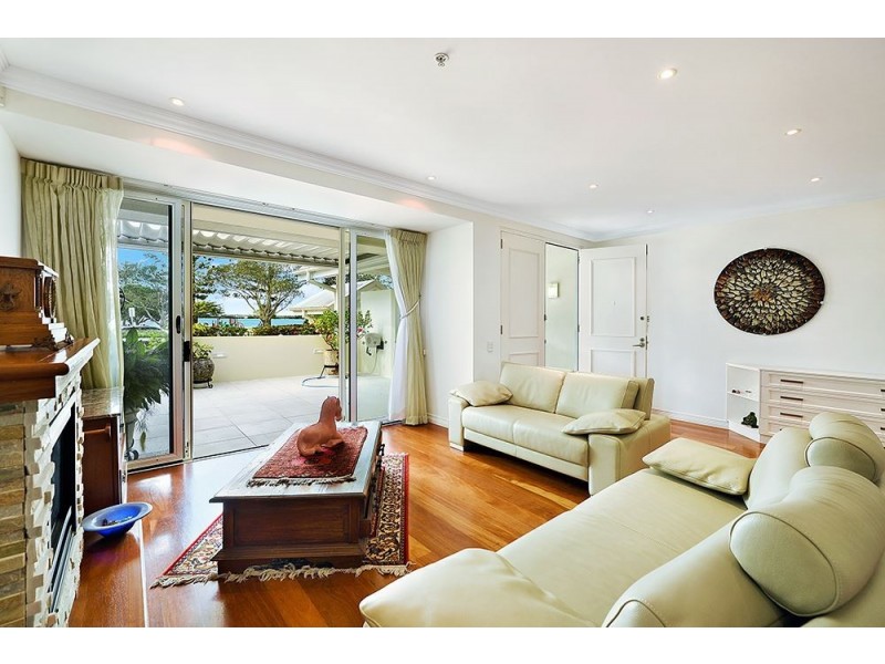 104/212 Marine Parade, Labrador QLD 4215