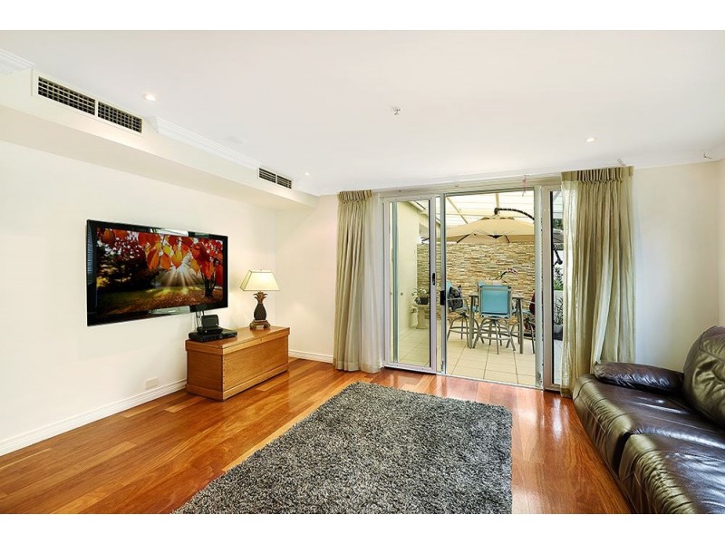 104/212 Marine Parade, Labrador QLD 4215