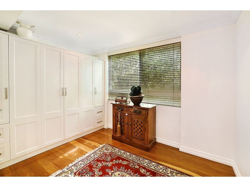 104/212 Marine Parade, Labrador QLD 4215