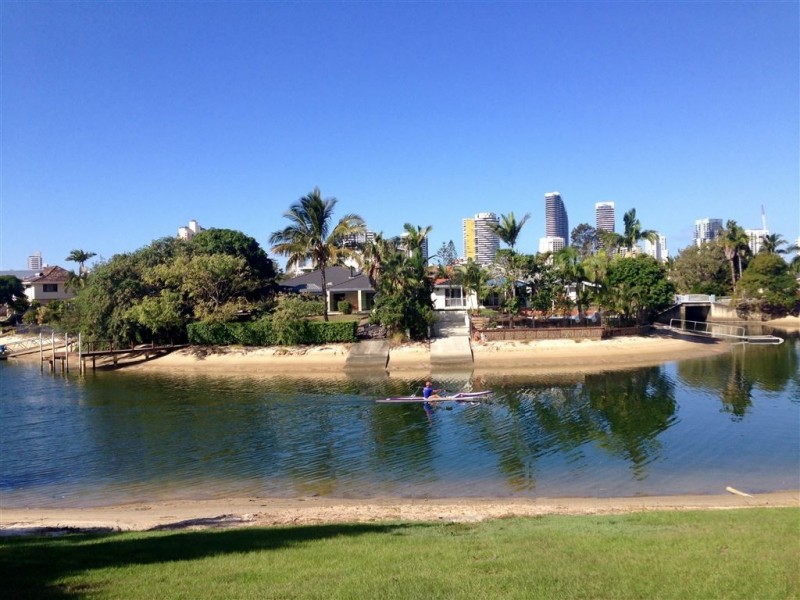 12 Andrea Avenue, Broadbeach Waters QLD 4218