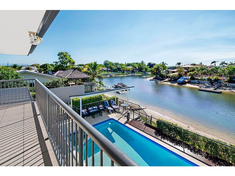 31 Goolagong Court, Broadbeach Waters QLD 4218