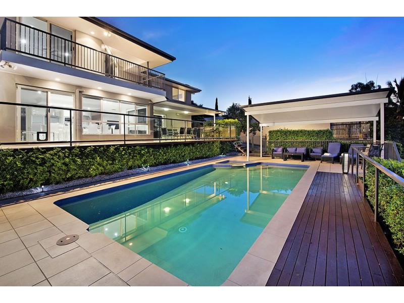 31 Goolagong Court, Broadbeach Waters QLD 4218