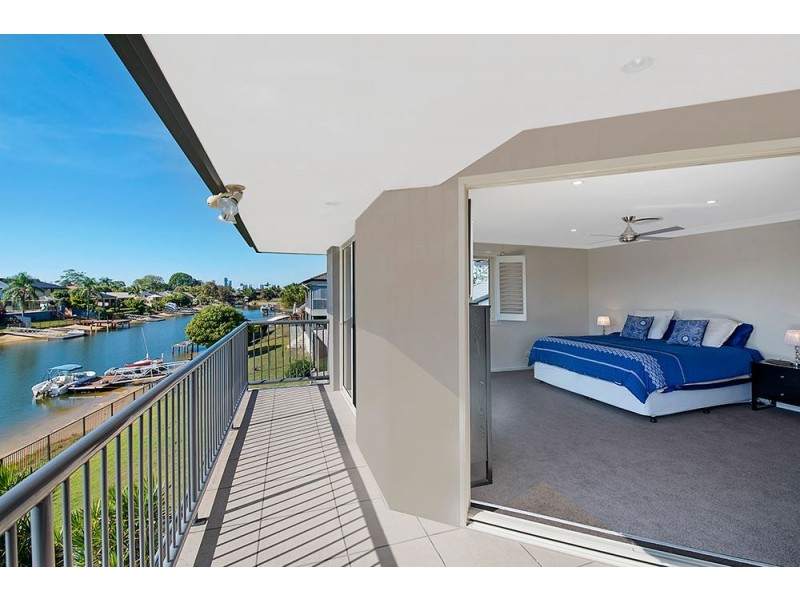 31 Goolagong Court, Broadbeach Waters QLD 4218