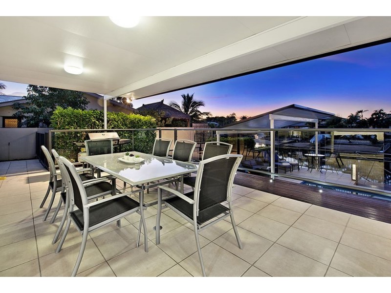 31 Goolagong Court, Broadbeach Waters QLD 4218