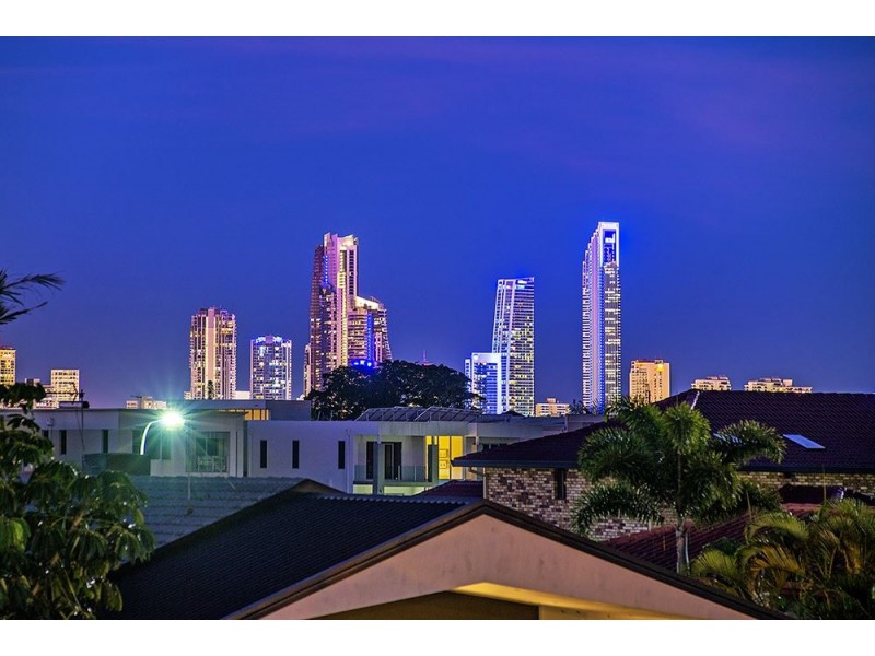 31 Goolagong Court, Broadbeach Waters QLD 4218