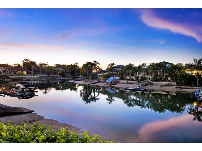 31 Goolagong Court, Broadbeach Waters QLD 4218