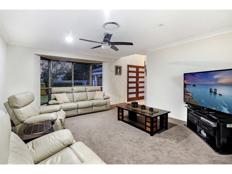31 Goolagong Court, Broadbeach Waters QLD 4218