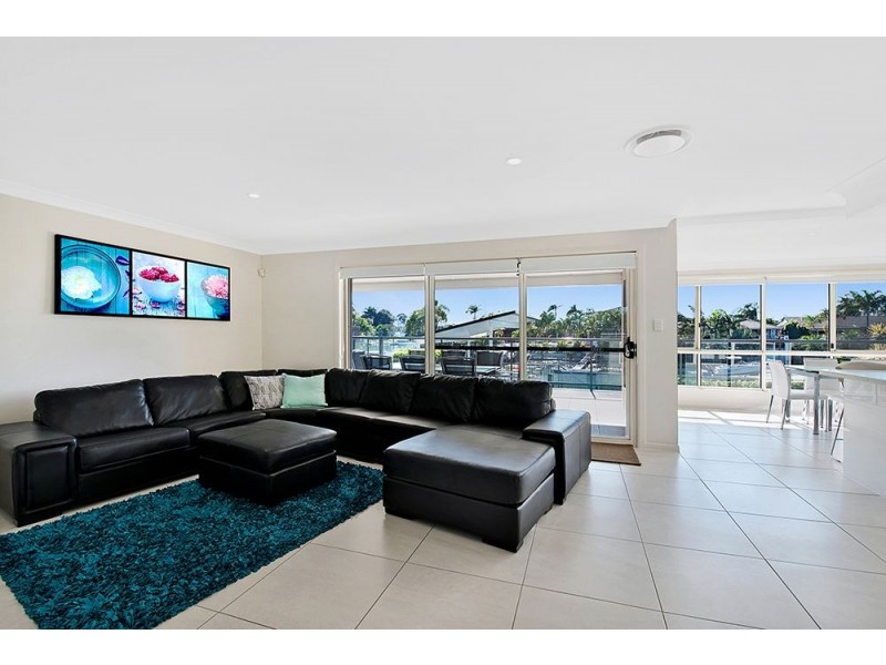 31 Goolagong Court, Broadbeach Waters QLD 4218