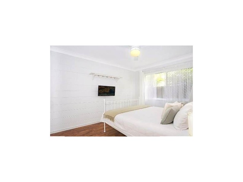 2/26 Cronin Avenue, Main Beach QLD 4217