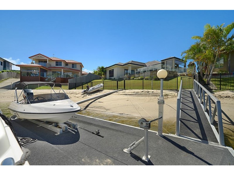 32 Compass Court, Mermaid Waters QLD 4218