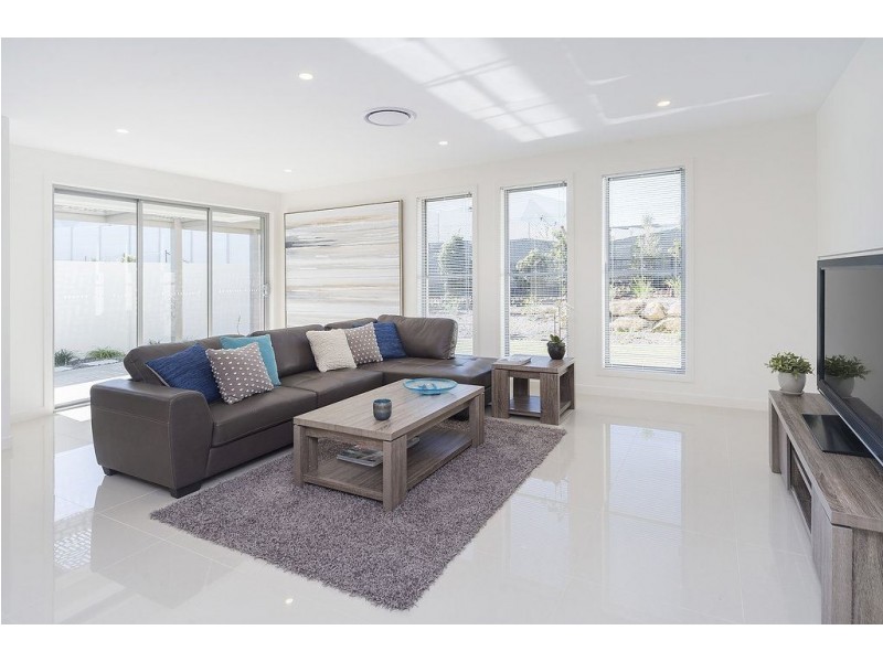 1&2/1063 Lakeview Terrace, Benowa QLD 4217