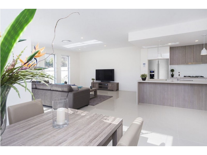 1&2/1063 Lakeview Terrace, Benowa QLD 4217