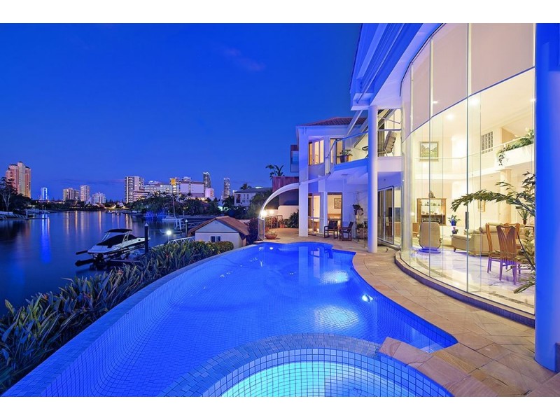 18 Bal Harbour, Broadbeach Waters QLD 4218