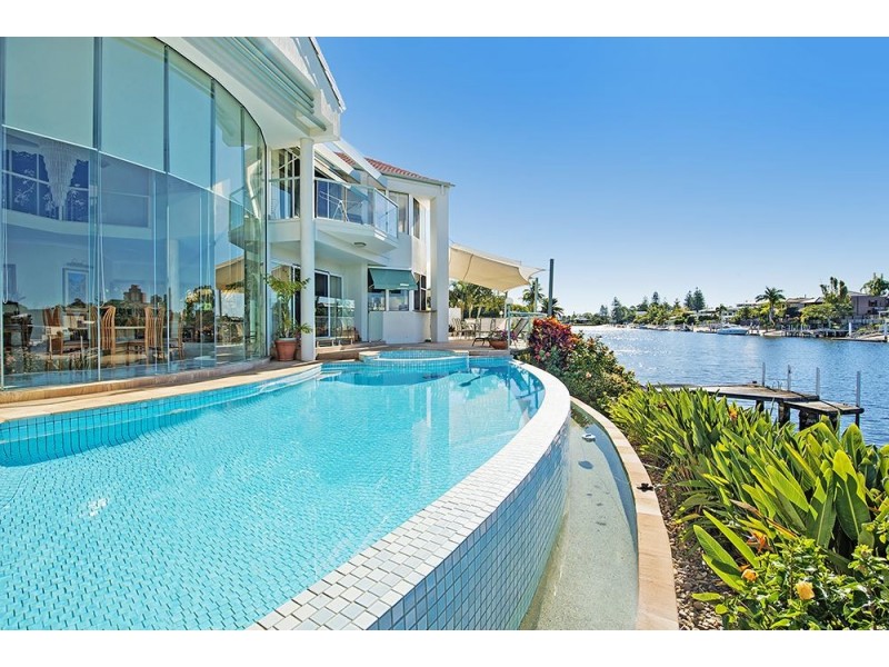 18 Bal Harbour, Broadbeach Waters QLD 4218