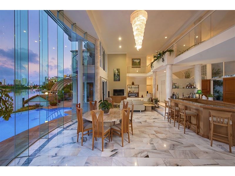 18 Bal Harbour, Broadbeach Waters QLD 4218