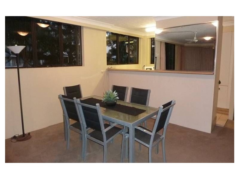 11 19 Aubrey Street, Surfers Paradise QLD 4217