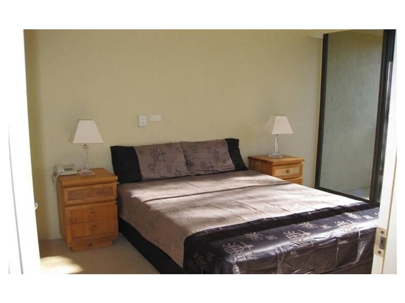 11 19 Aubrey Street, Surfers Paradise QLD 4217