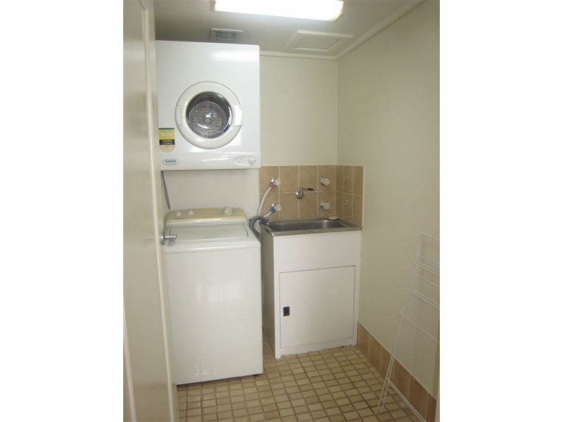 9E/80 The Esplanade, Surfers Paradise QLD 4217