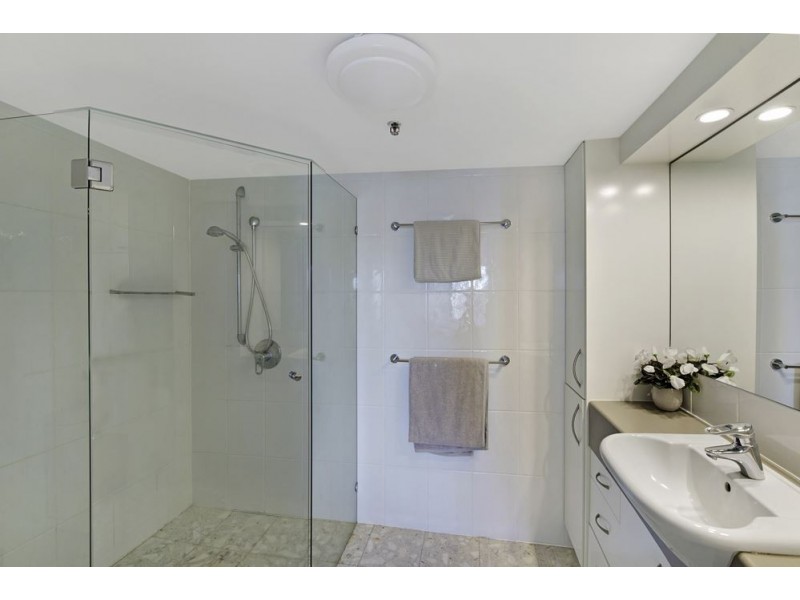 30/3554 Main Beach Parade, Main Beach QLD 4217