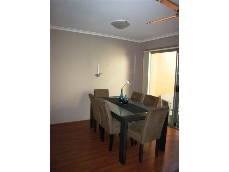 8/1  University Dr, Robina QLD 4226