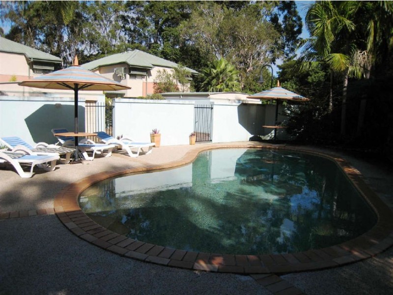 8/1  University Dr, Robina QLD 4226