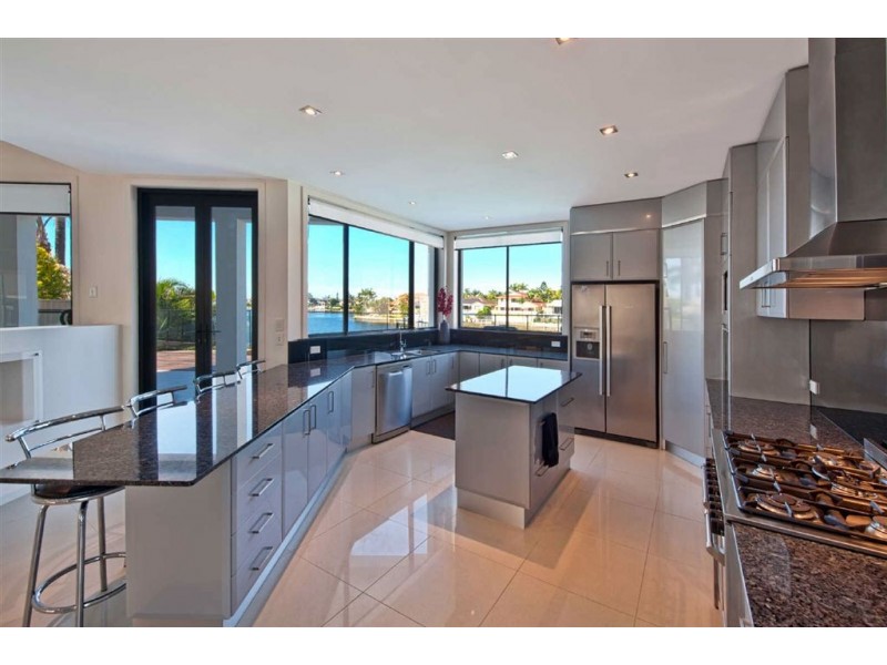 1  Volante Crescent, Mermaid Waters QLD 4218