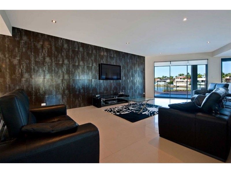 1  Volante Crescent, Mermaid Waters QLD 4218