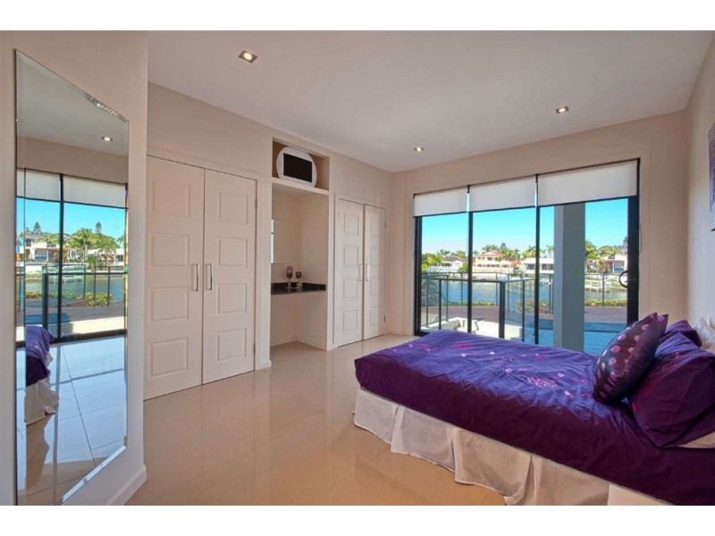 1  Volante Crescent, Mermaid Waters QLD 4218