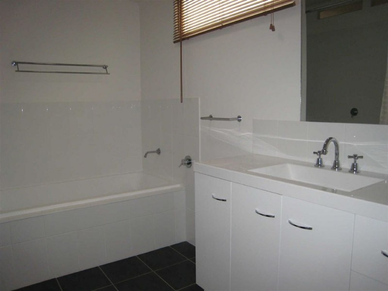 113 Falconer St, Southport QLD 4215