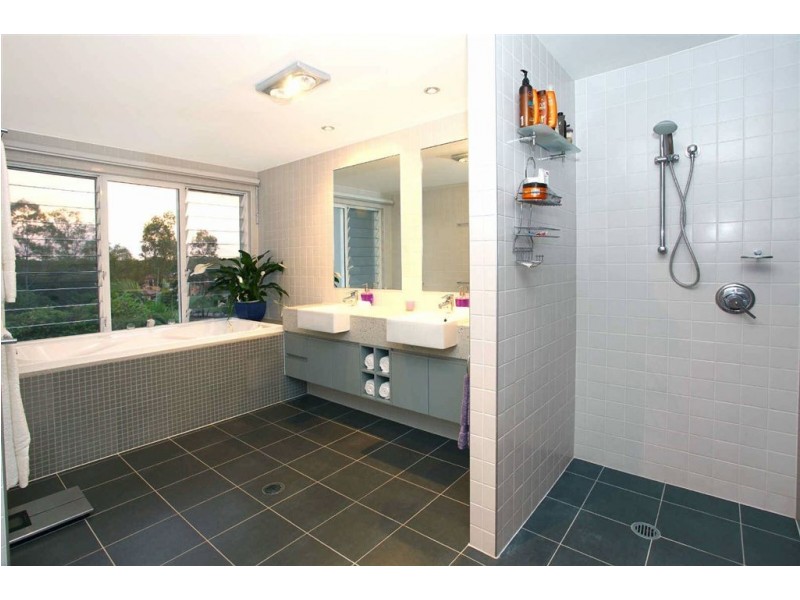 5432 Marine Dr, Sanctuary Cove QLD 4212