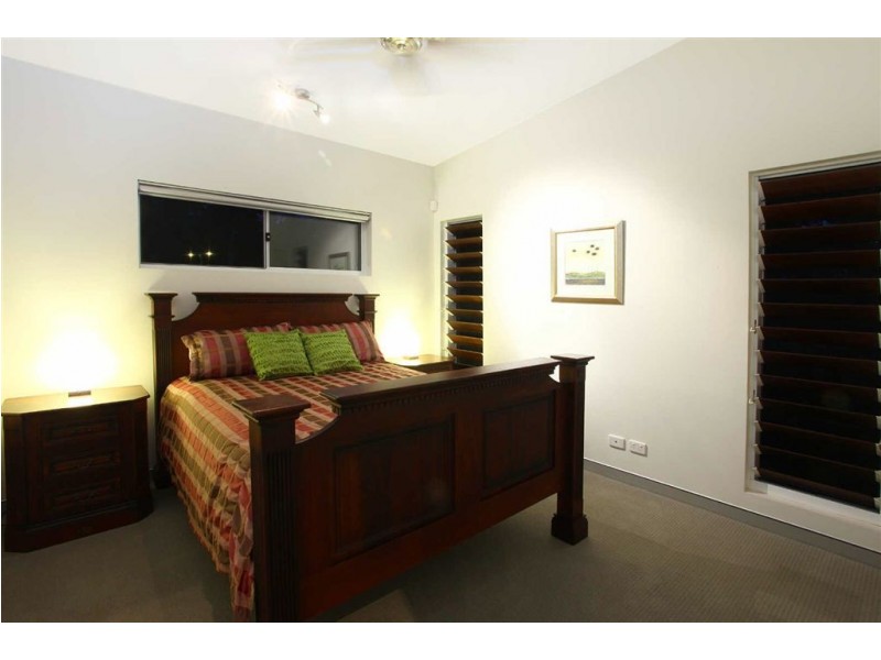 5432 Marine Dr, Sanctuary Cove QLD 4212