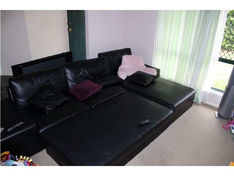 3 Crystal Court, Camira QLD 4300