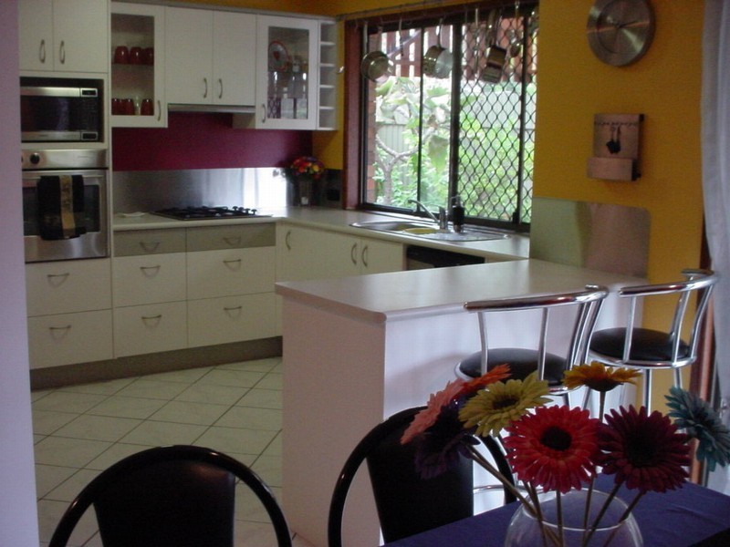 6 Ron Street, Camira QLD 4300