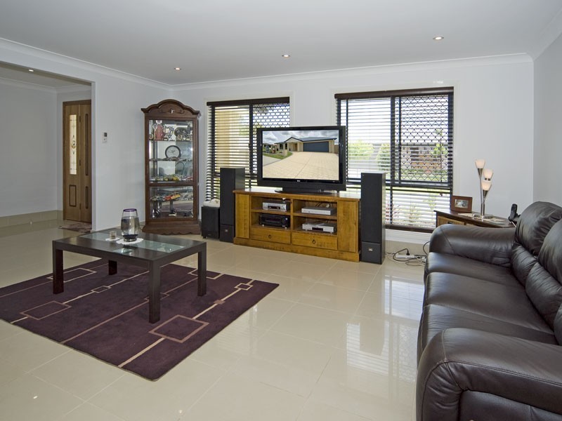 20 Admiral CCt, Springfield Lakes QLD 4300