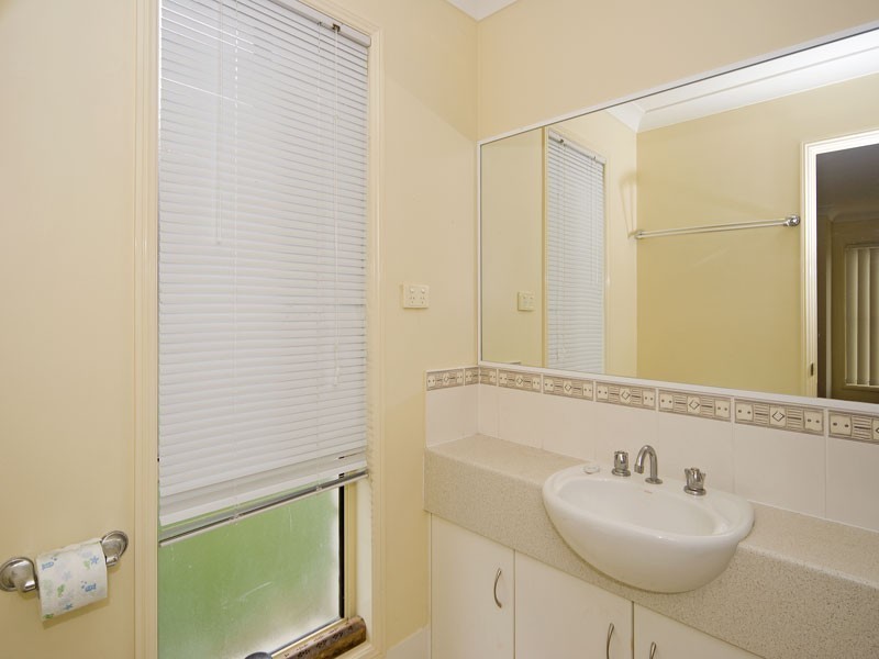 8 Parkside Dr, Springfield QLD 4300