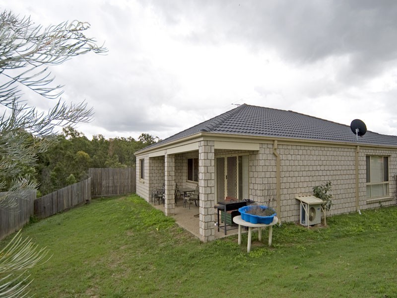 8 Parkside Dr, Springfield QLD 4300