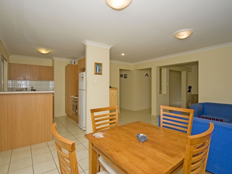 8 Parkside Dr, Springfield QLD 4300