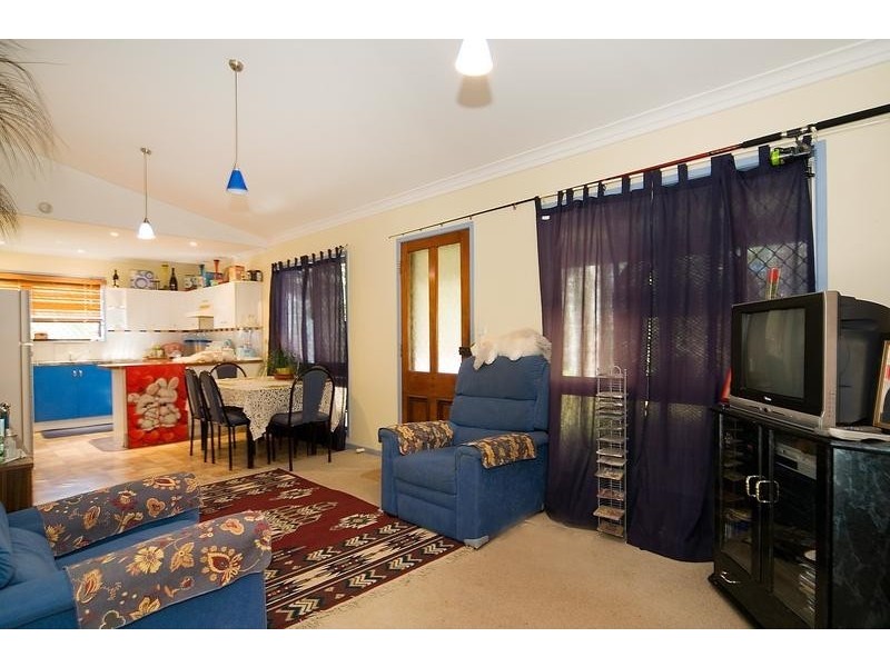 82 Addison Rd, Camira QLD 4300