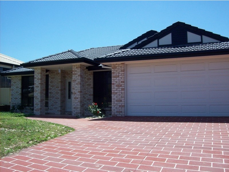 12 Admiral Cr, Springfield Lakes QLD 4300