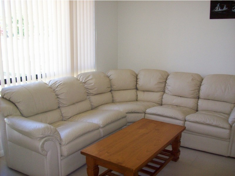 12 Admiral Cr, Springfield Lakes QLD 4300