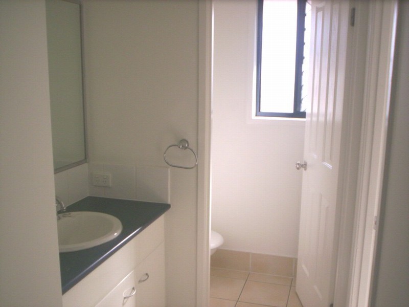 4 Bidford St, Springfield QLD 4300